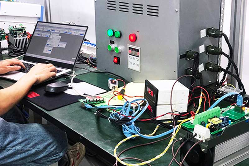 電力-調(diào)整器46