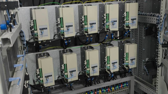 為什么調(diào)功器的顯示電壓和測量電壓有偏差？