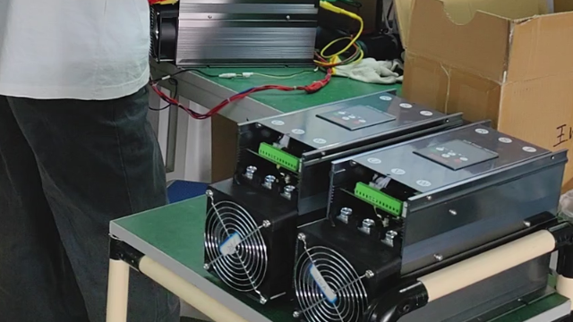 熔斷器一換就燒？別再怪質(zhì)量了，這是電力調(diào)整器在報警！