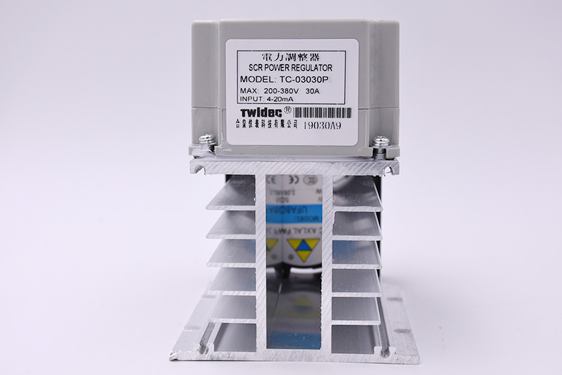 合泉電力調(diào)整器工廠