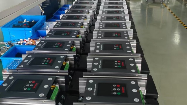 電力調(diào)整器故障速判：面板狀態(tài)燈3步鎖定無負(fù)載與未輸出